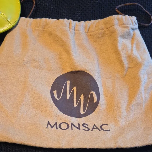 Monsac NWOT Vibrant Yellowish Green Leather Wristlet w/COA & Dust Bag - Picture 9 of 9